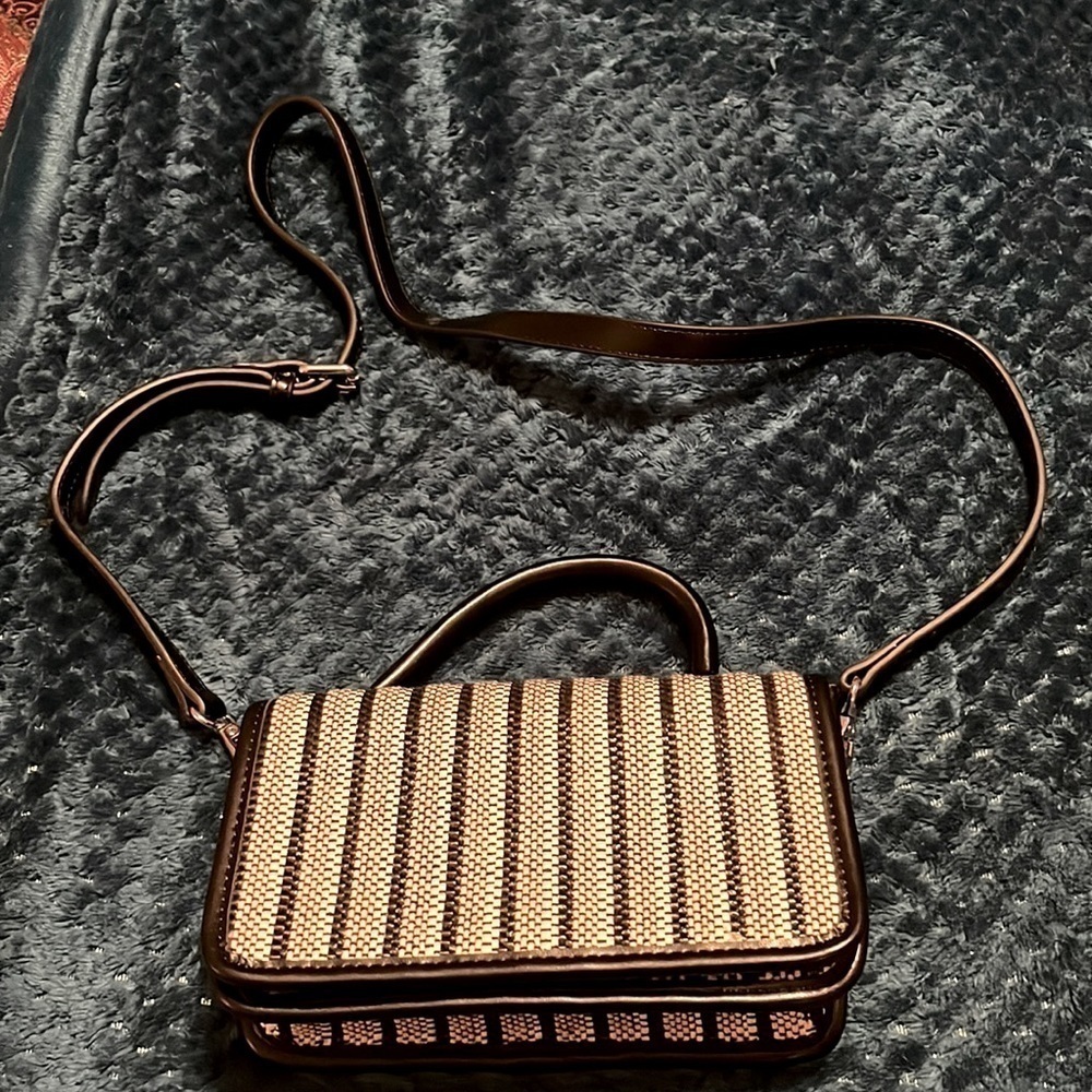Zara handbag/Crossbag . In excellent condition!